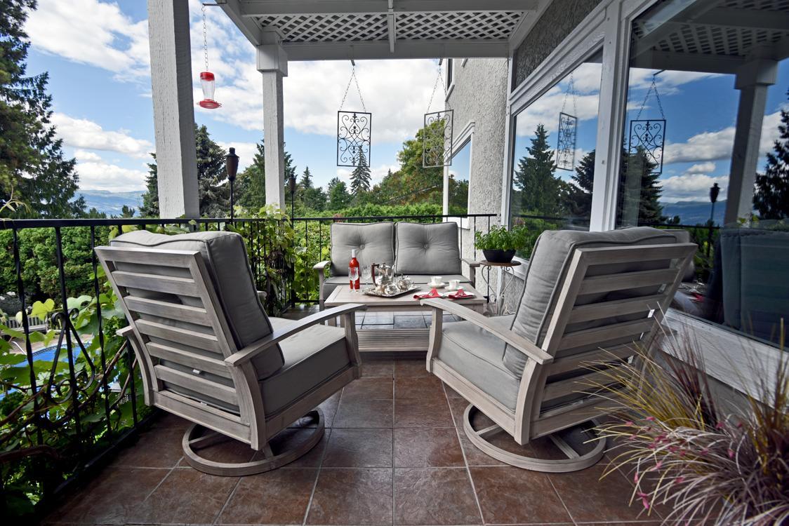 A Touch Of English B&B Kelowna Exterior foto